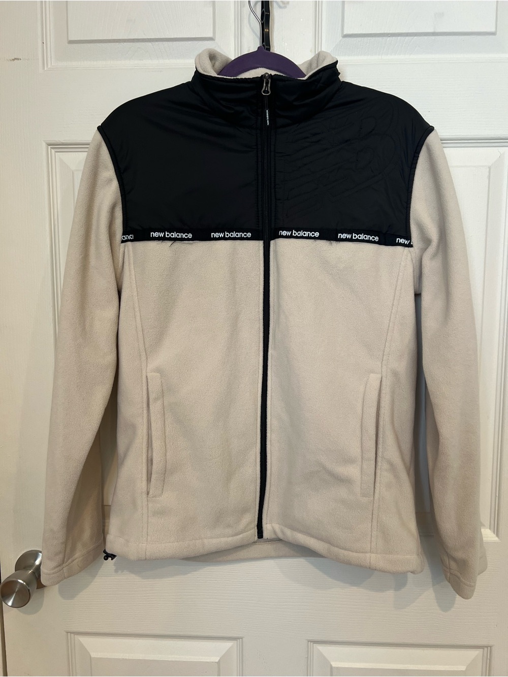 New Balance Men’s Black and Cream Lightweight Fleece Jacket
